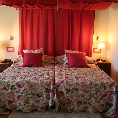 Llano Tineo Hotel
