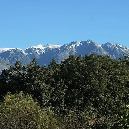 Llano Tineo ホテル